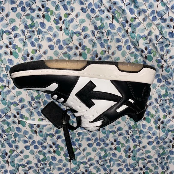 With no box Sneakers